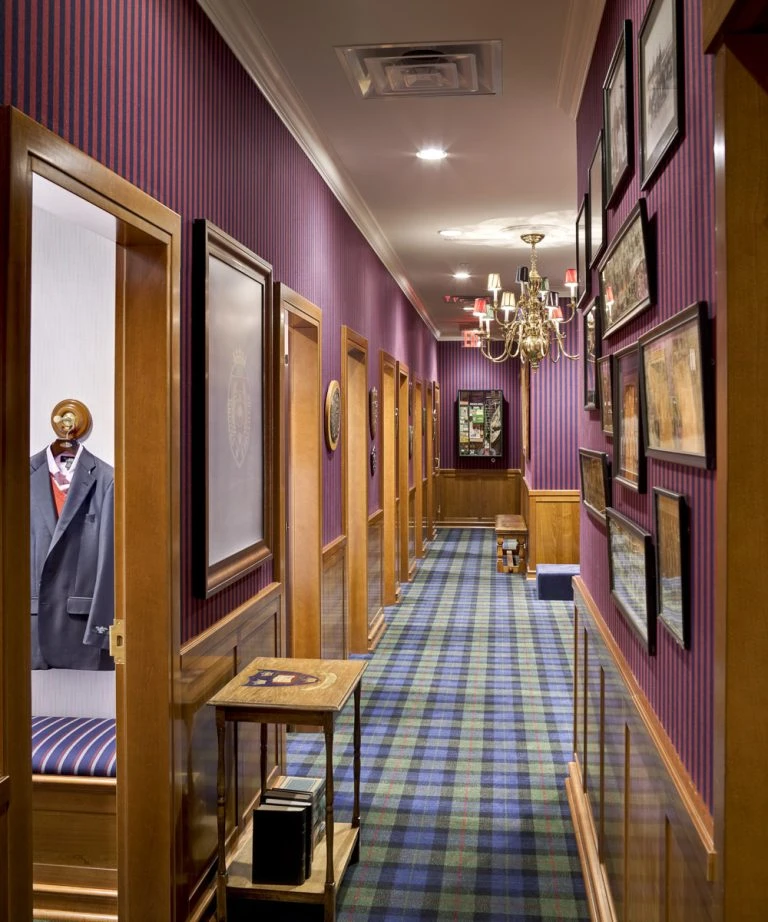 Highland Threads do High Fashion Logistics