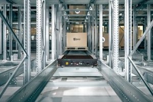 Nowe rozwiązania w automatyzacji czterokierunkowych wózków paletowych