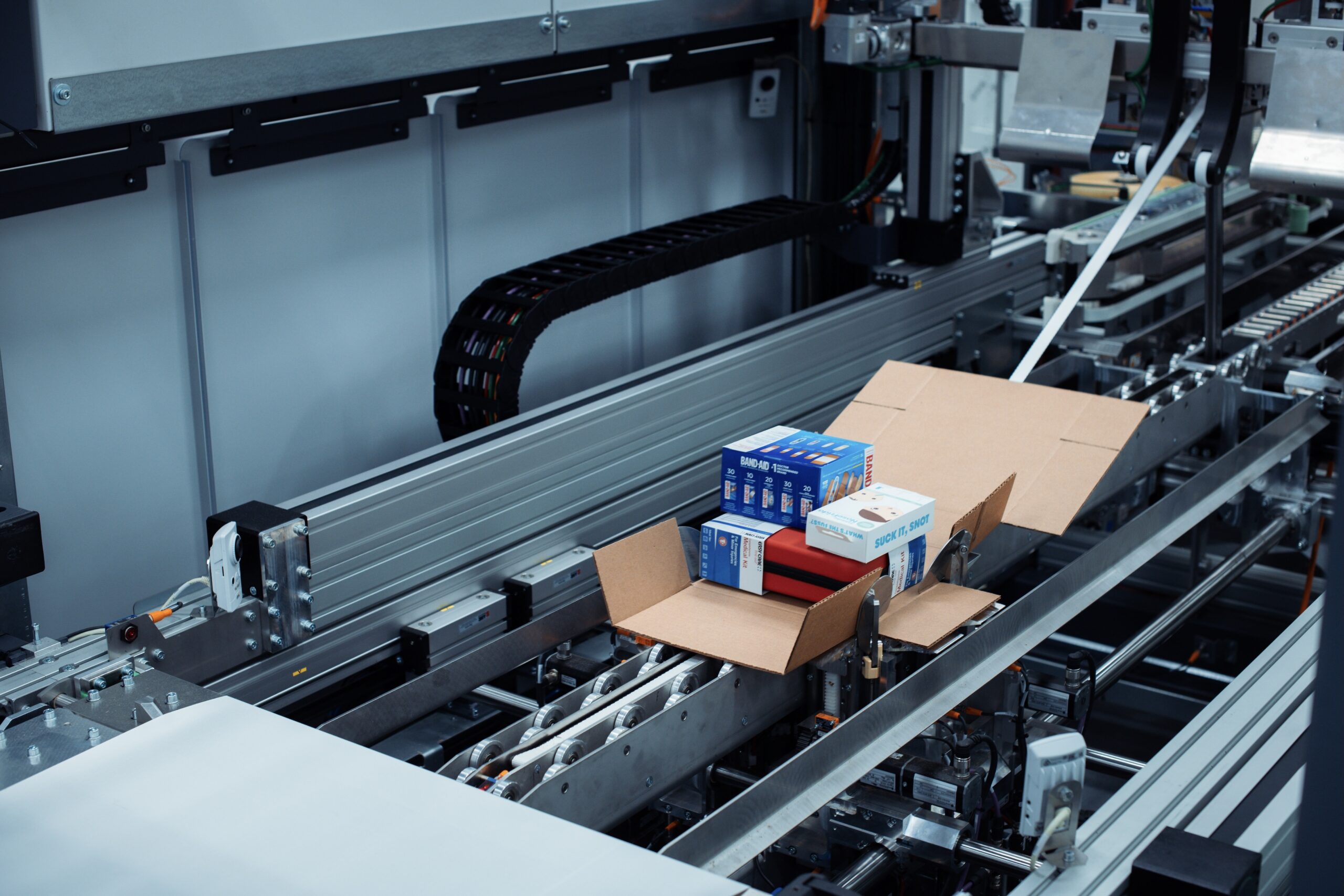 Automatyzacja opakowań wspiera odporny i oszczędny fulfillment